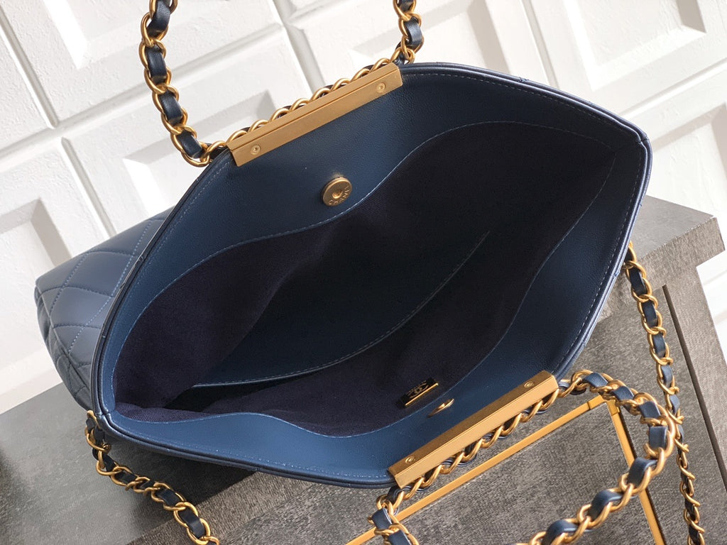 Blue Quilted Chain Extra Large Handbag